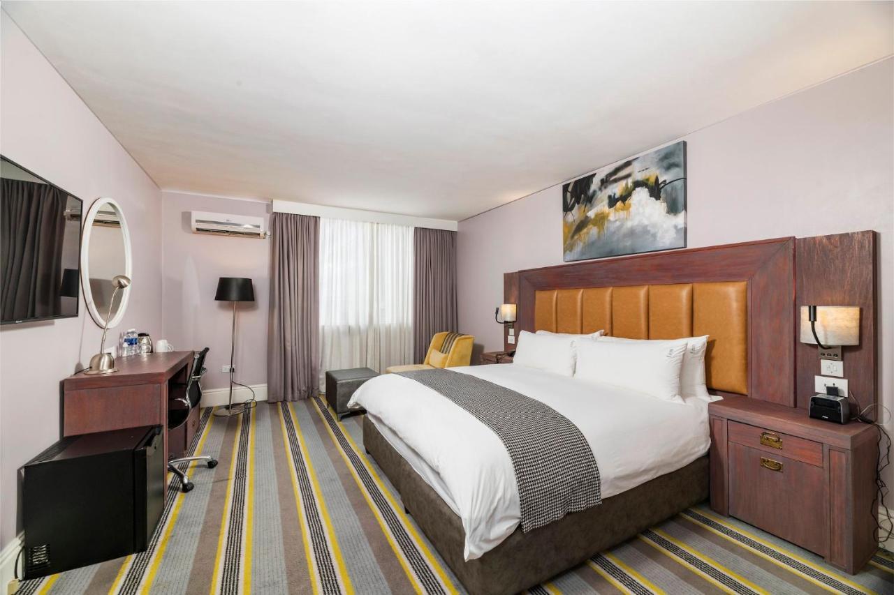 Holiday Inn - Mutare By Ihg Zewnętrze zdjęcie