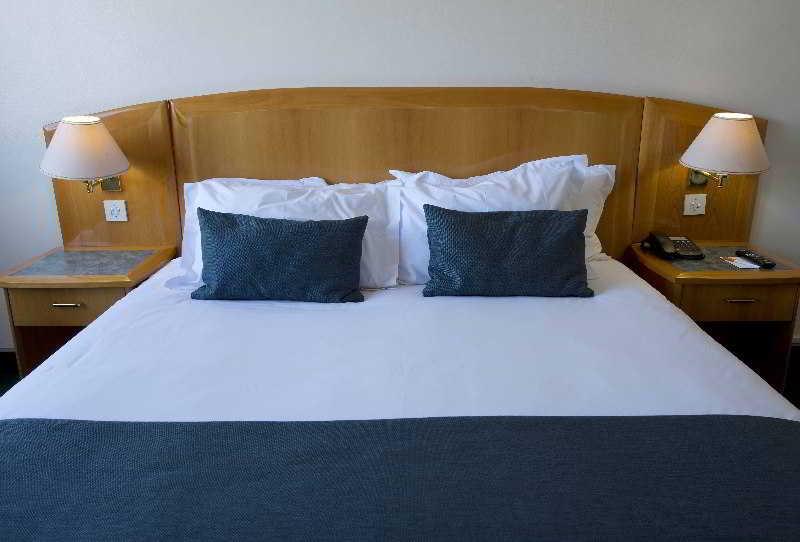 Holiday Inn - Mutare By Ihg Zewnętrze zdjęcie
