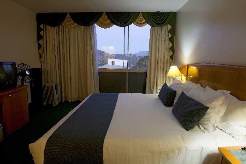 Holiday Inn - Mutare By Ihg Zewnętrze zdjęcie